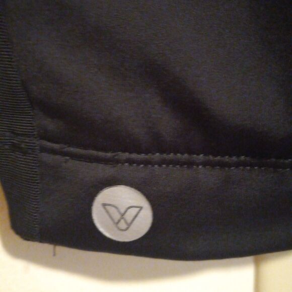 LIVI Active Wireless Sports Bra-Size 40DDD-Adjustable Strap-Convertible-Mesh Bac - Picture 4 of 12